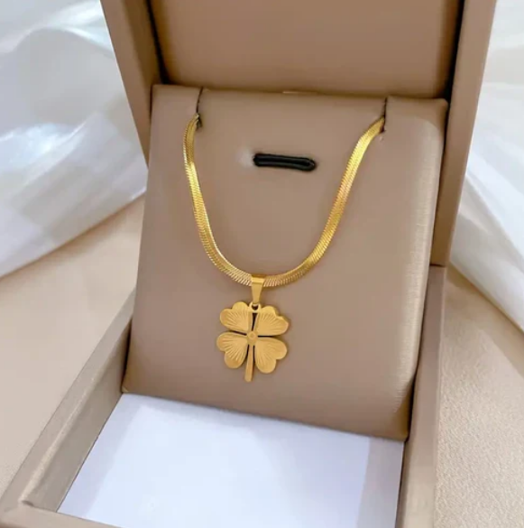 Clover Gold Necklace