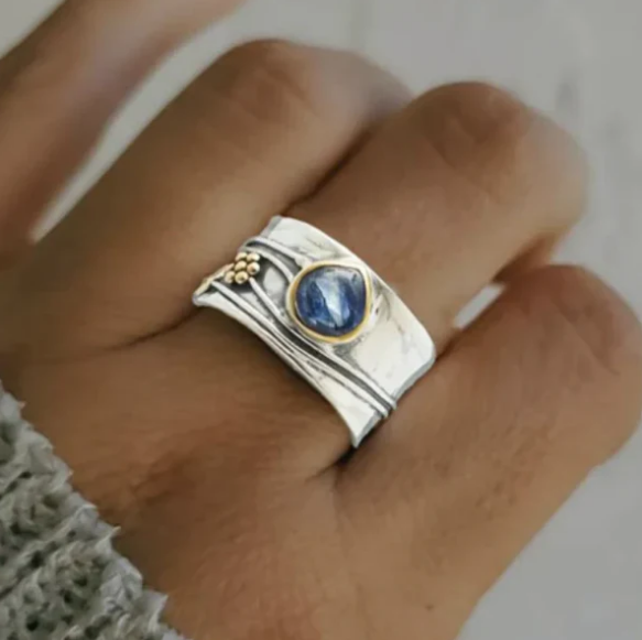 Vintage Silver Blue Sapphire Ring