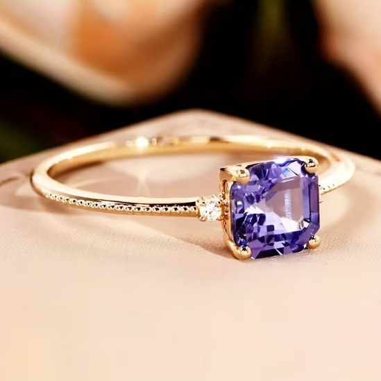 Gold Amethyst Solitaire Ring