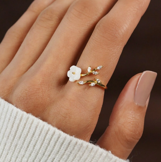 Gold Floral and Leaf Open Ring