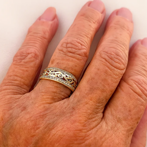 Bright Hollow Gold Ring
