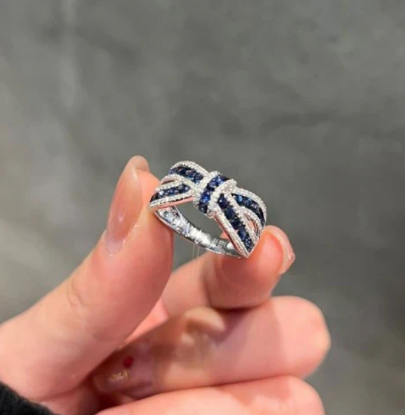 1+1 Offer: Oval & Round Cut Blue Tanzanite Bracelet + Knot Round Cut Blue Sapphire Wedding ring