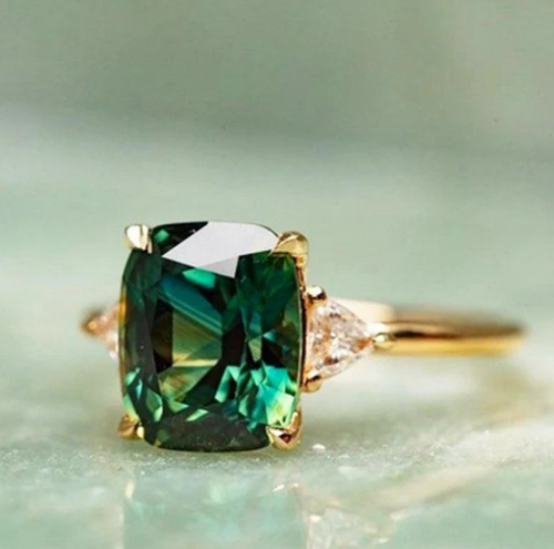 Elegant Square Emerald Ring