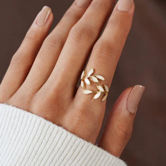 Gold Leaf Motif Ring