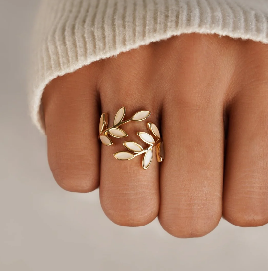 Gold Leaf Motif Ring