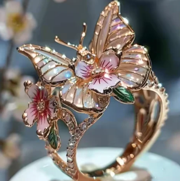 Vintage Golden Prifddinas Floral Ring