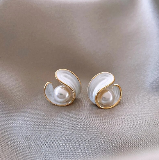 Gold Swirl Pearl Stud Earrings