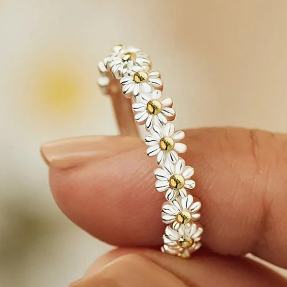 Adjustable Silver and Hand Painted Enamel Daisy Ring