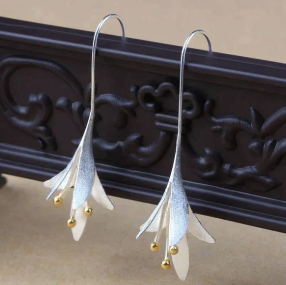 Silver Flower Earrings